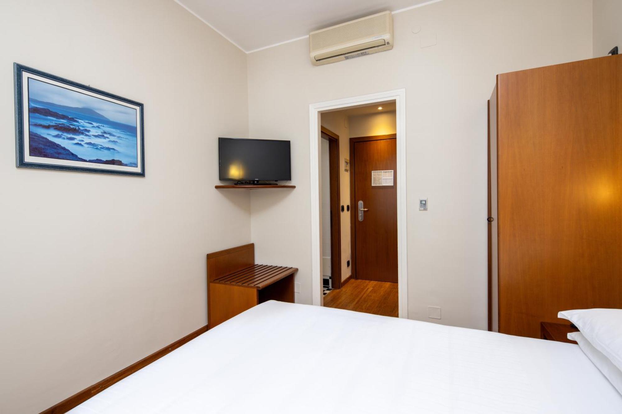 Hotel Western Crimea Turin