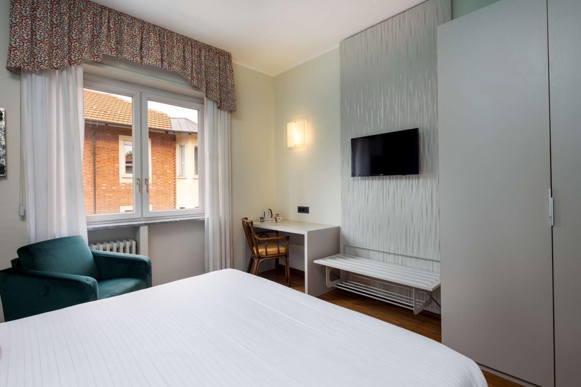 Hotel Western Crimea 3*
